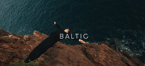 Baltic Watches – Suspended Moment